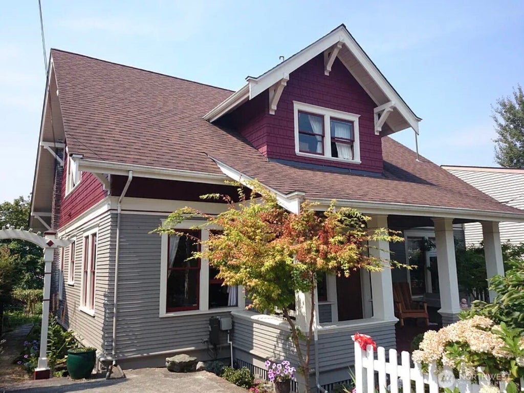Photo of 7229 Ledroit Court SW, Seattle, WA 98136 (MLS # 2513626)