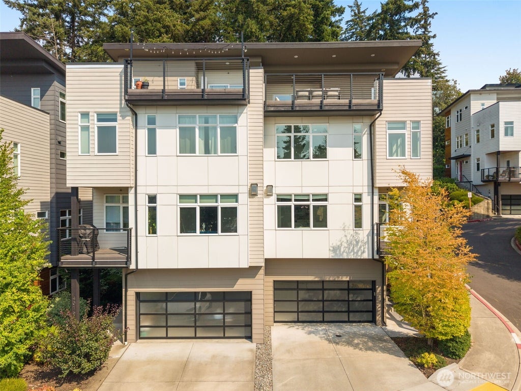 Photo of 4018 129th Place SE #4, Bellevue, WA 98006 (MLS # 2573191)