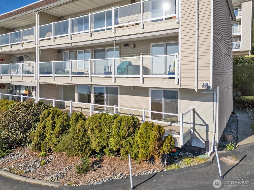 Photo of 10203 47th Avenue SW #D-6, Seattle, WA 98146 (MLS # 2355102)