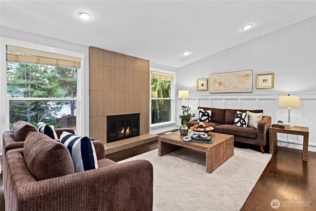 Photo of 9015 NE 142nd Way, Kirkland, WA 98034 (MLS # 2468670)