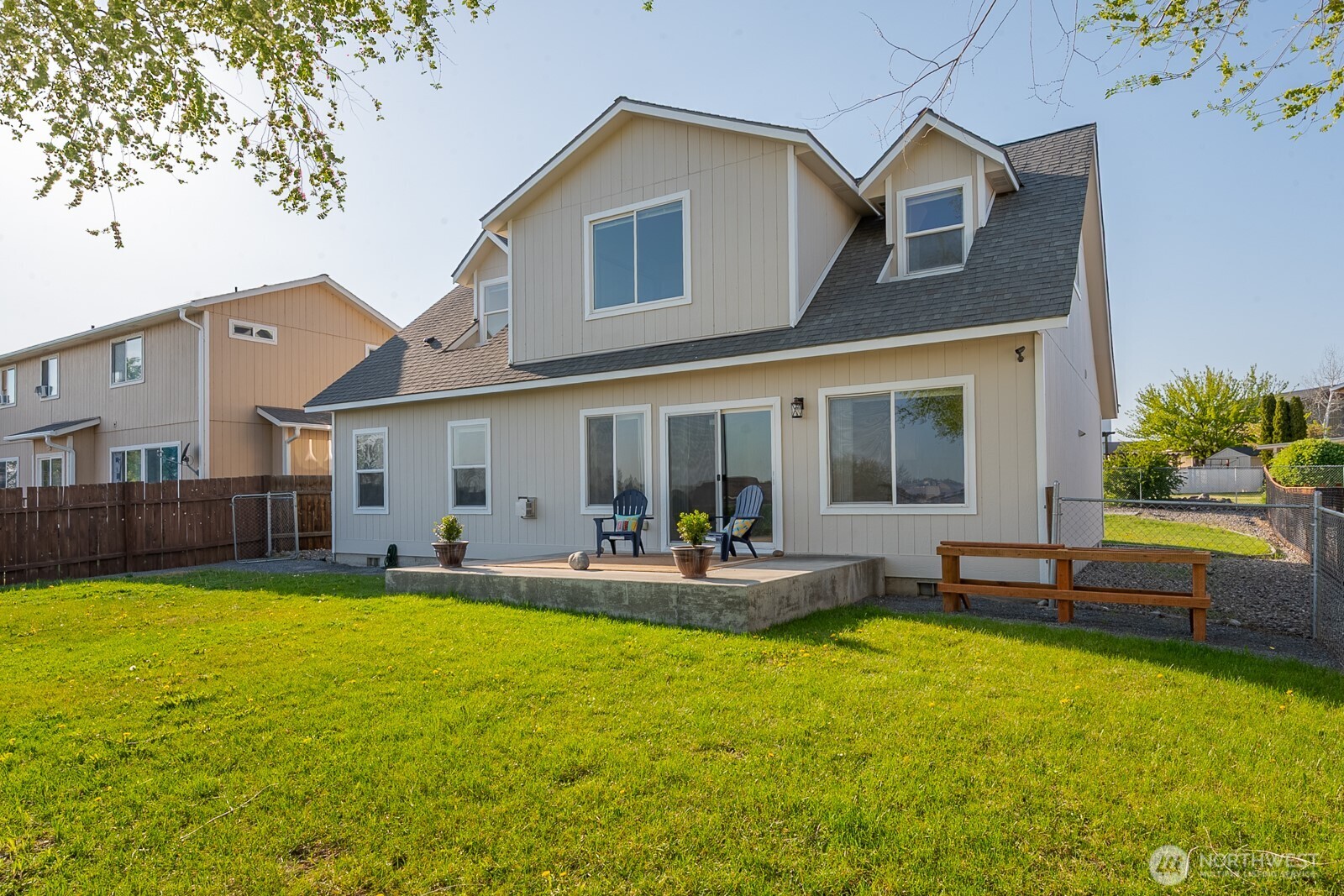 901 W Windrose Drive