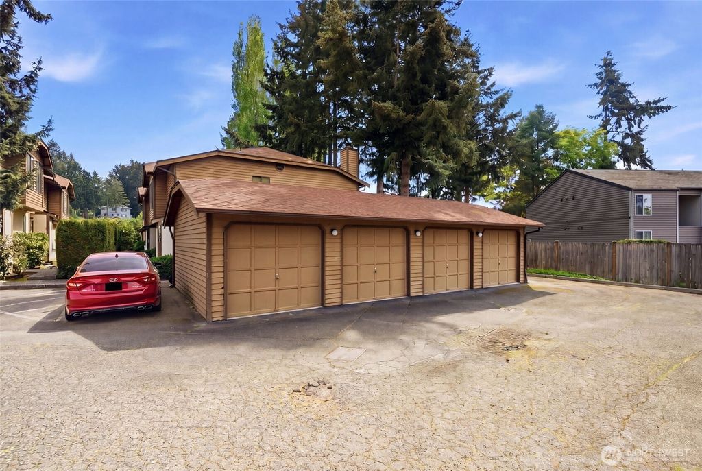 Photo of 8017 NE 177th Court #504, Kenmore, WA 98028 (MLS # 2517057)