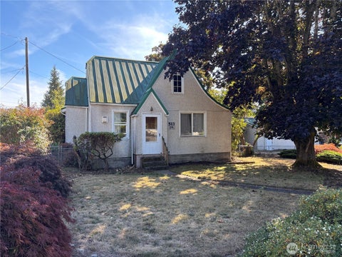 Photo of 513 7th Street, Lynden, WA 98264 (MLS # 2586369)