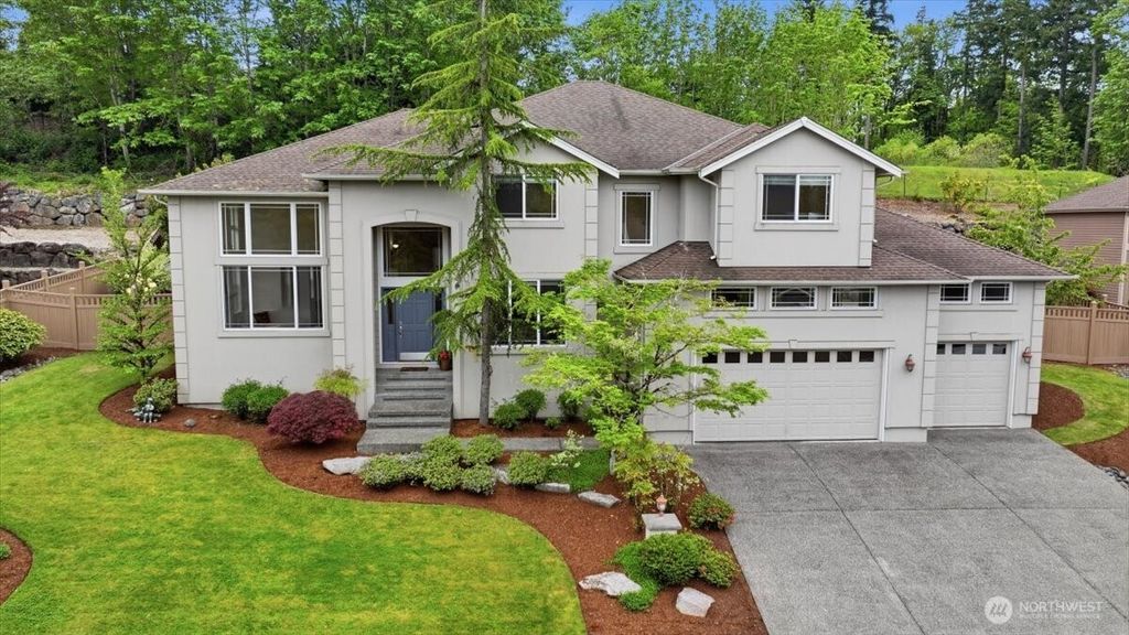 Photo of 24121 NE 1st Place, Sammamish, WA 98074 (MLS # 2517989)