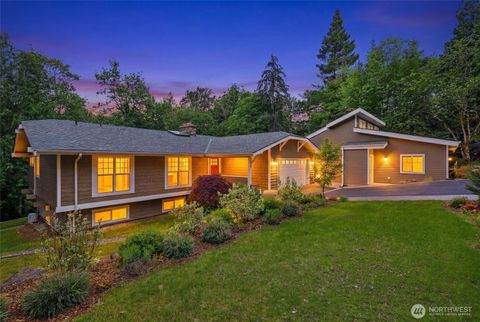 Photo of 20224 SE 26th Street, Sammamish, WA 98075 (MLS # 2521593)