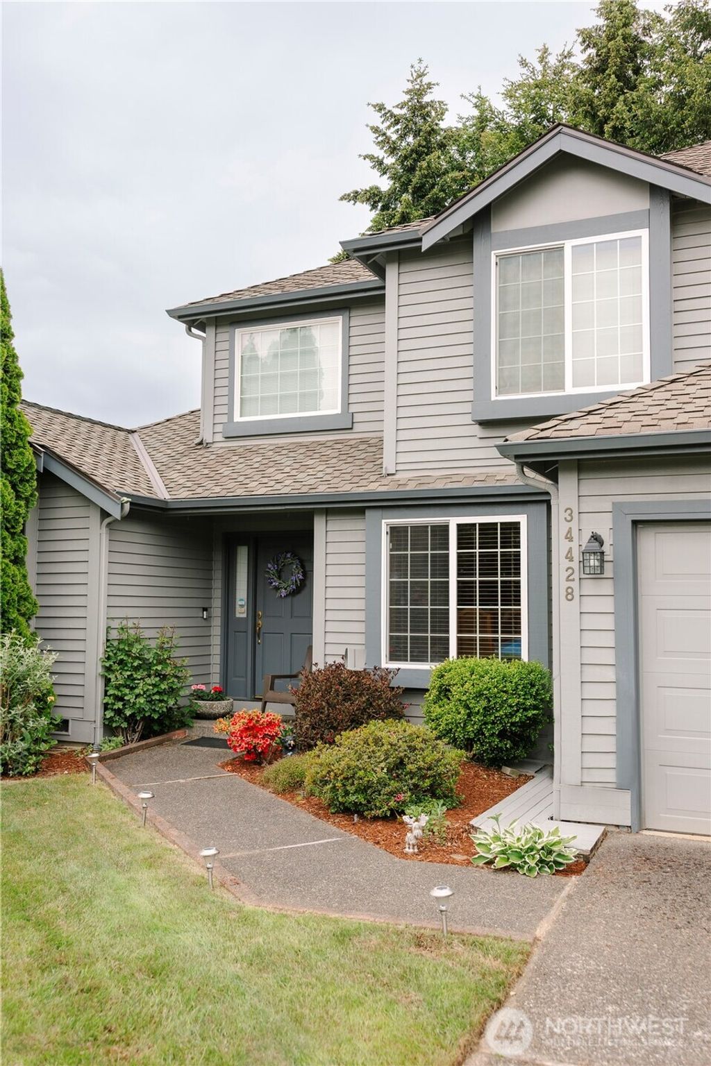 Photo of 34428 9th Avenue SW, Federal Way, WA 98023 (MLS # 2357991)
