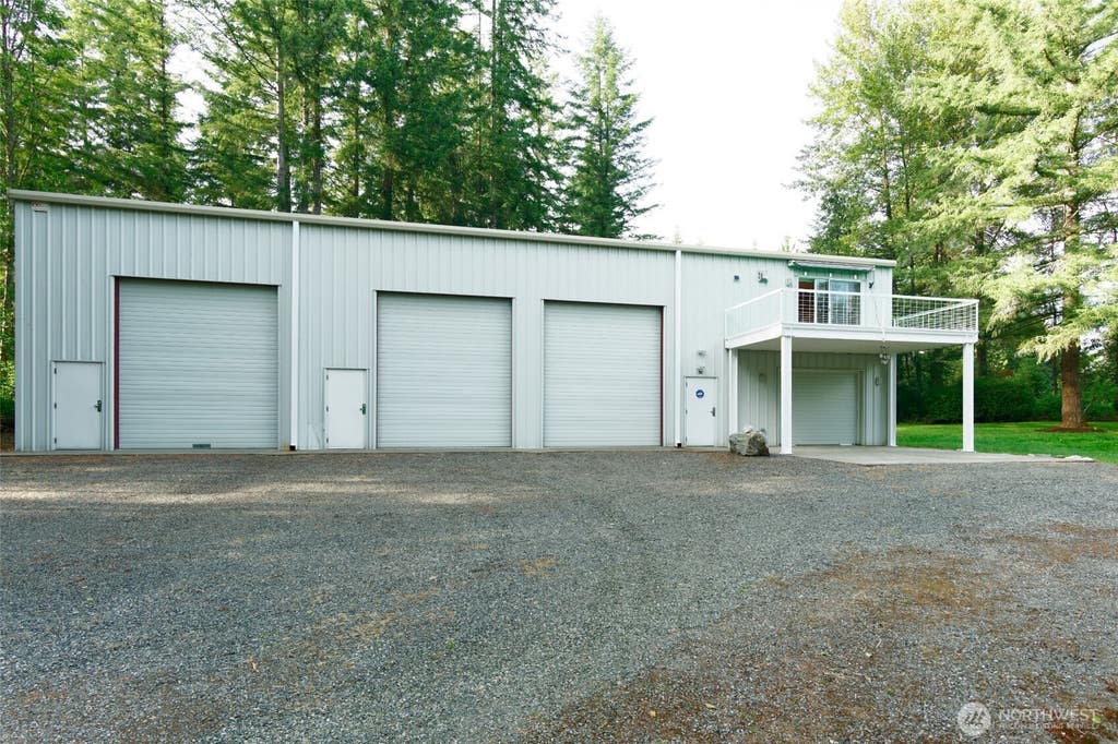 Photo of 19905 State Route 530 NE, Arlington, WA 98223 (MLS # 2559019)