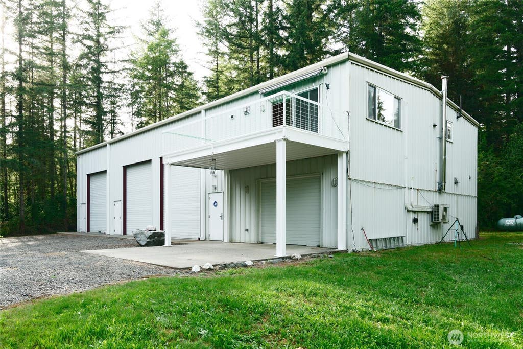 Photo of 19905 State Route 530 NE, Arlington, WA 98223 (MLS # 2559019)