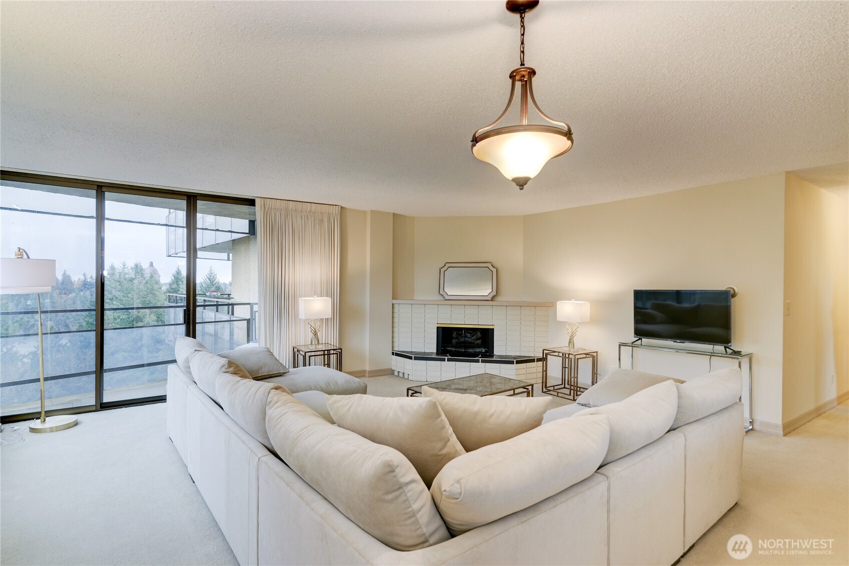 1910 Evergreen Park Drive SW 701