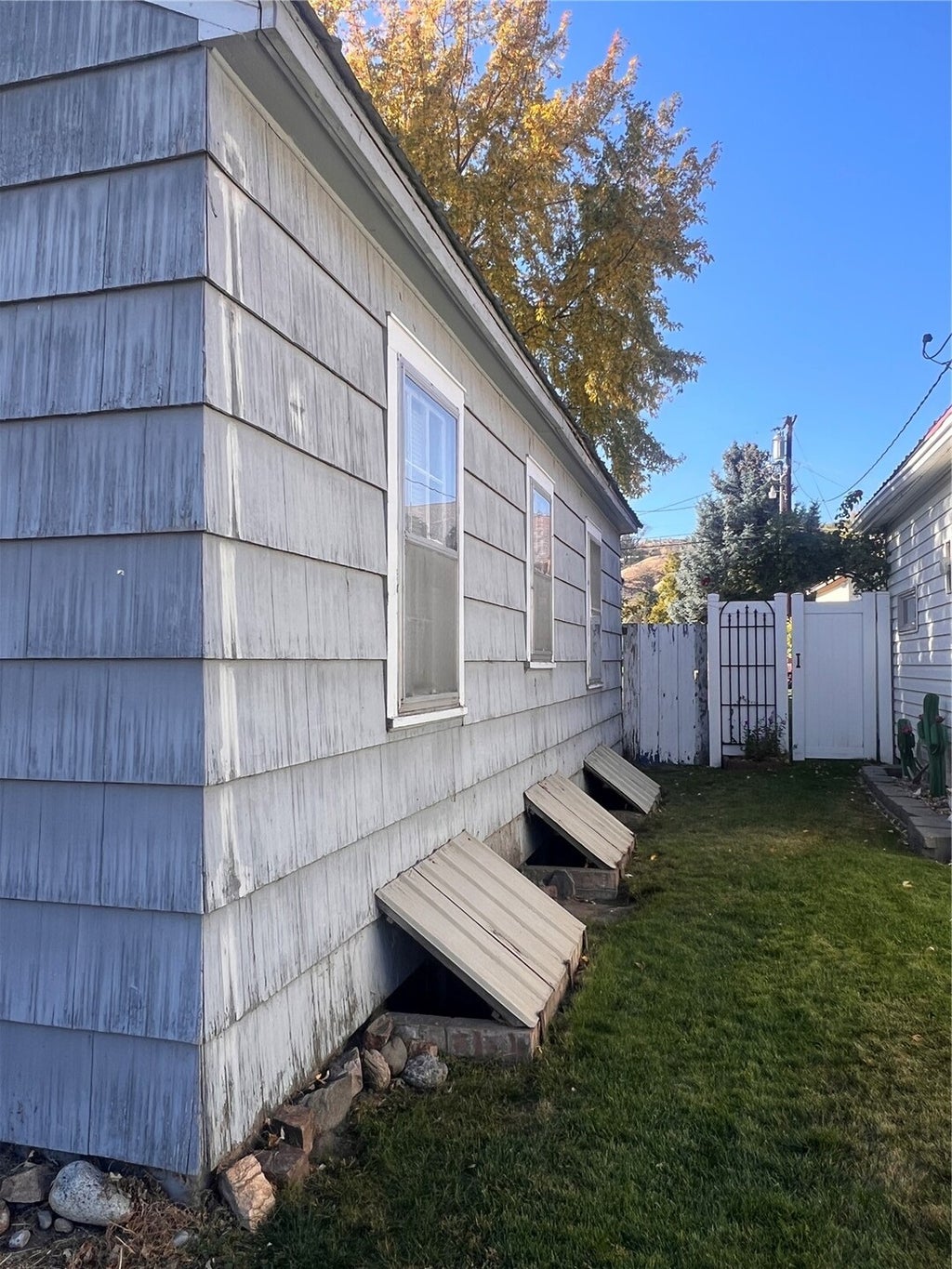Photo of 123 N Birch St St, Omak, WA 98841 (MLS # 2596197)