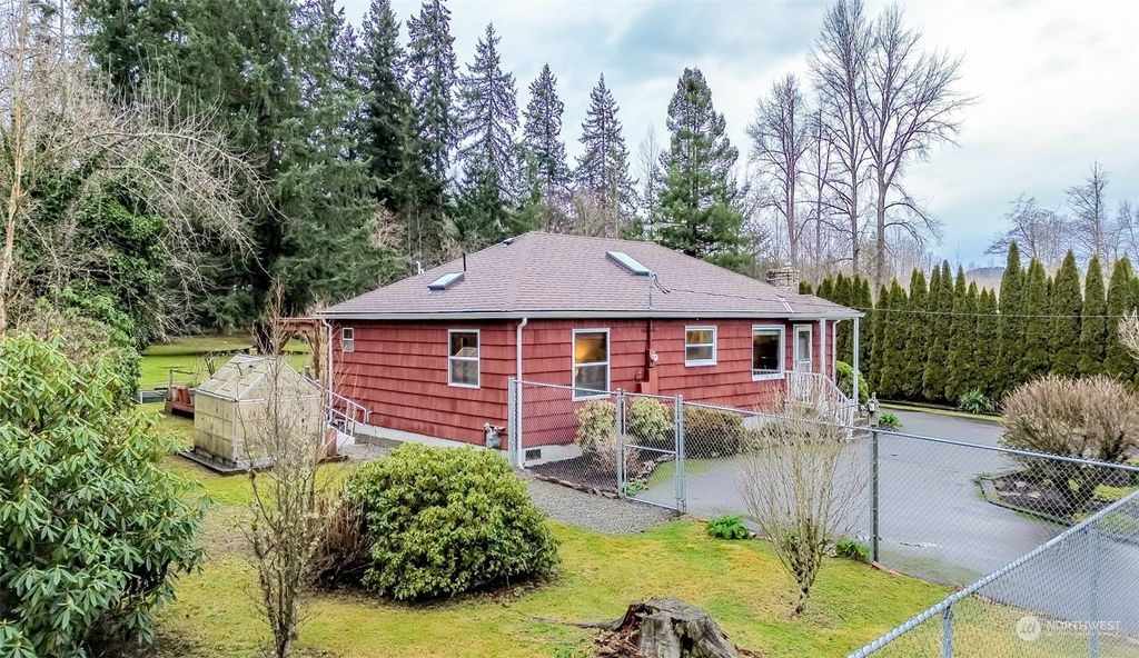 Photo of 13045 166th Avenue SE, Renton, WA 98059 (MLS # 2186960)