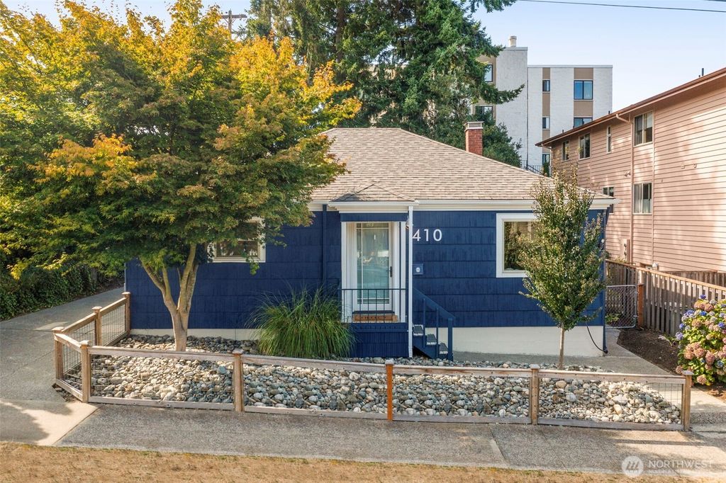 Photo of 410 6th Avenue S, Edmonds, WA 98020 (MLS # 2427438)