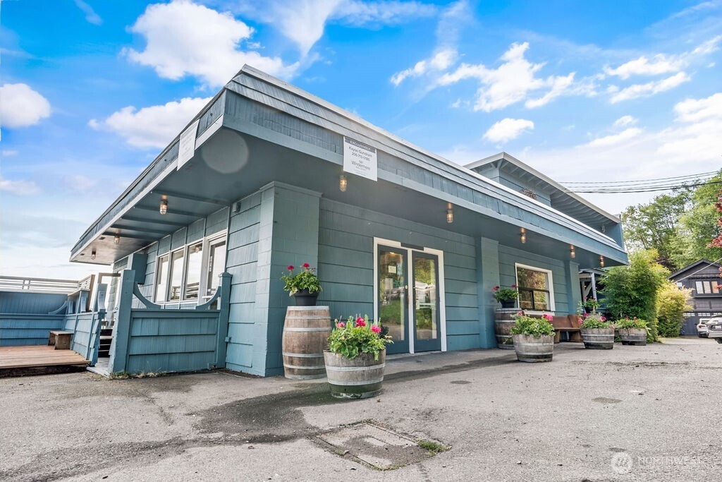 10824 Vashon Highway SW