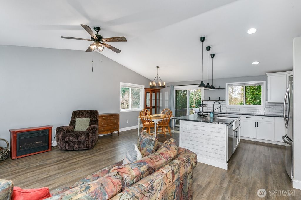 Photo of 8618 74th Drive NE, Marysville, WA 98270 (MLS # 2497053)