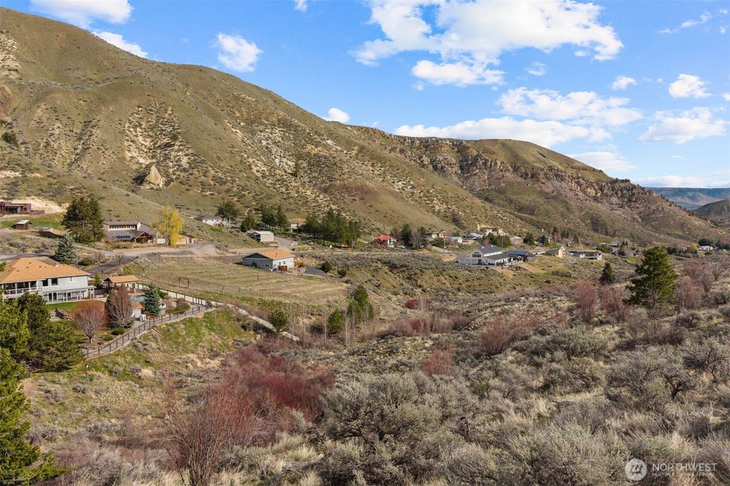 Photo of 1639 Pitcher Canyon Road, Wenatchee, WA 98801 (MLS # 2498112)