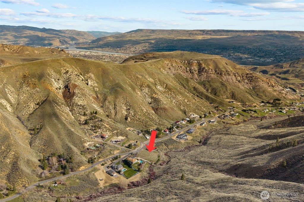 Photo of 1639 Pitcher Canyon Road, Wenatchee, WA 98801 (MLS # 2498112)