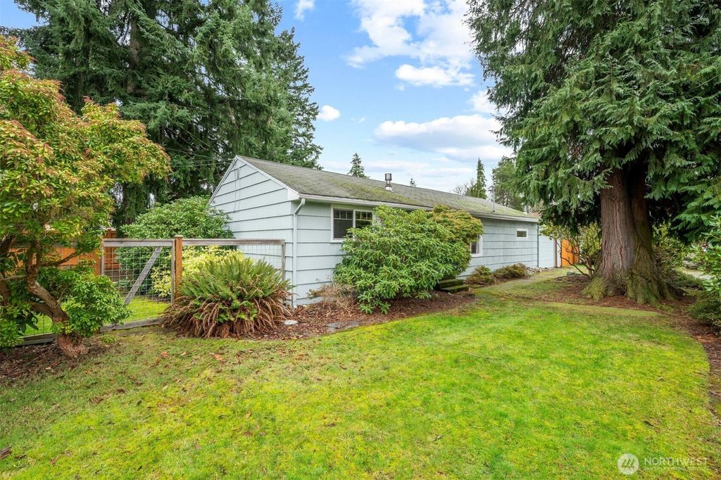 Photo of 6205 W Beech Street, Everett, WA 98203 (MLS # 2468440)