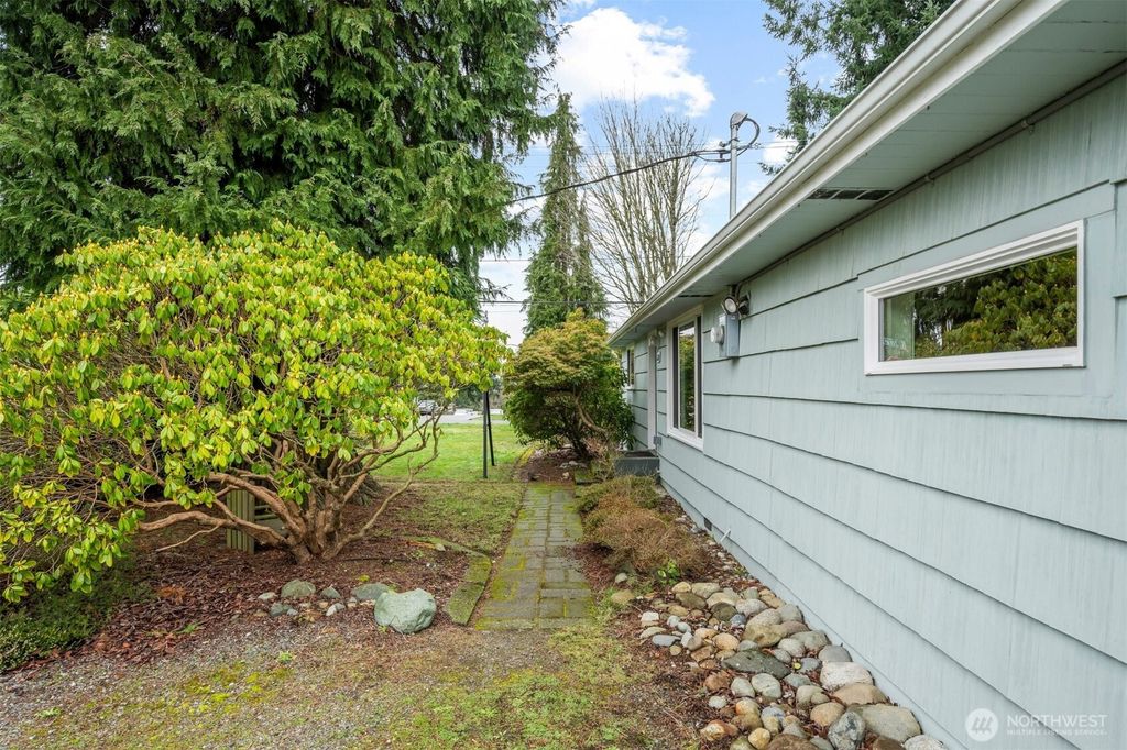 Photo of 6205 W Beech Street, Everett, WA 98203 (MLS # 2468440)