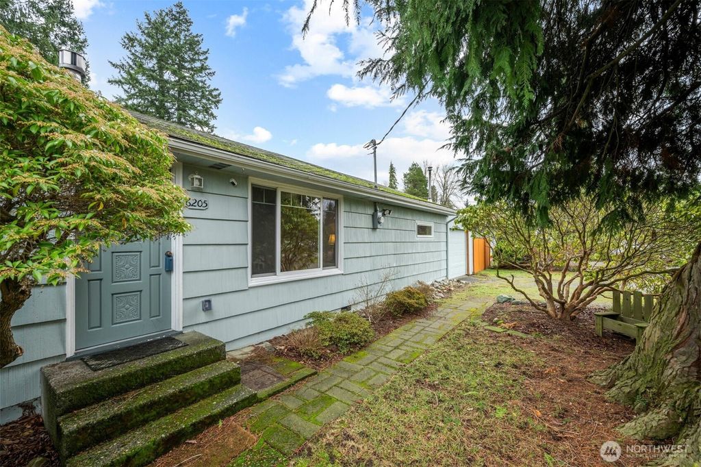 Photo of 6205 W Beech Street, Everett, WA 98203 (MLS # 2468440)