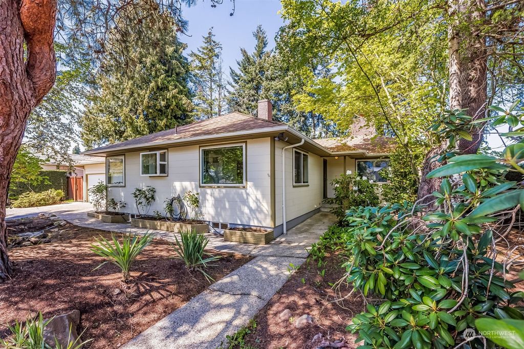 Photo of 7818 S 114th Street, Seattle, WA 98178 (MLS # 2066907)
