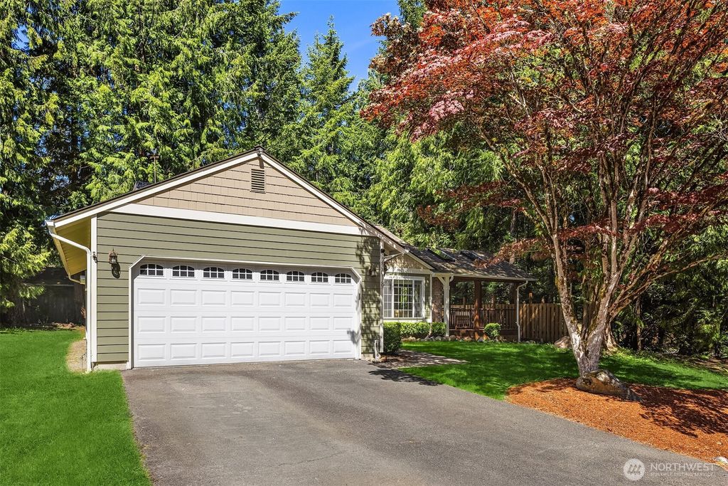 Photo of 23018 NE 25th Way, Sammamish, WA 98074 (MLS # 2380624)