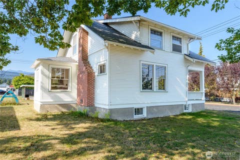 Photo of 503 S Peabody Street, Port Angeles, WA 98362 (MLS # 2567713)
