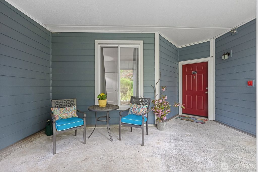 Photo of 3918 243rd Place SE #F204, Bothell, WA 98021 (MLS # 2512385)
