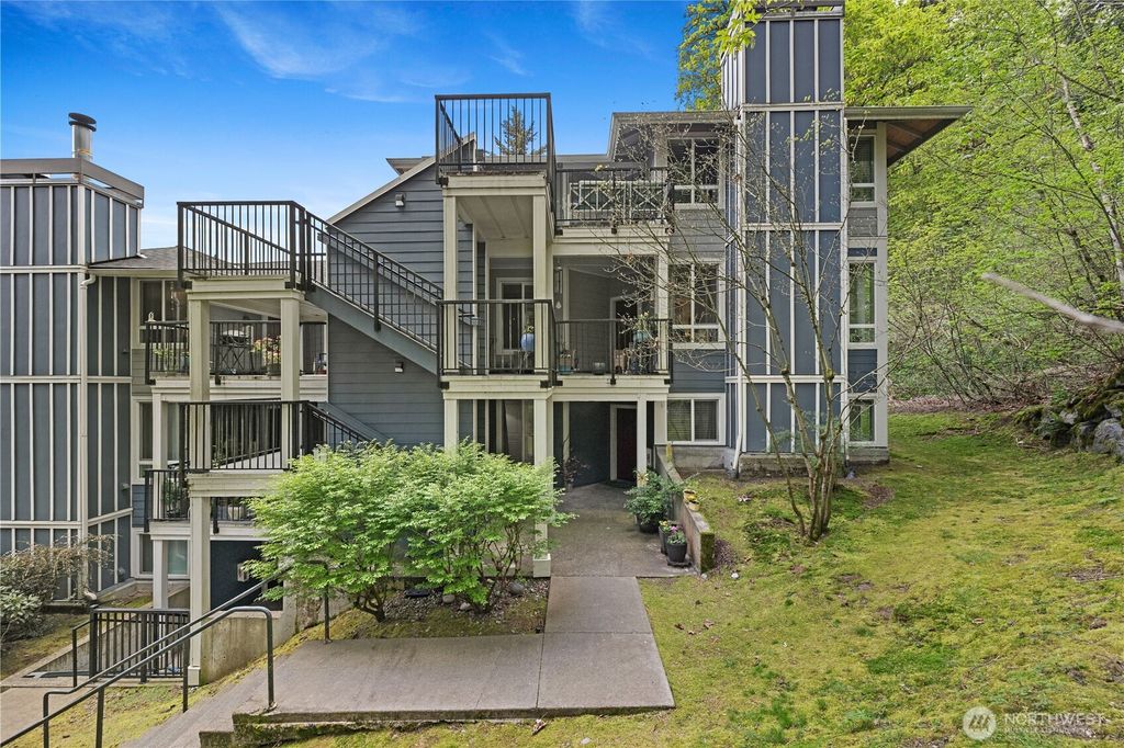 Photo of 3918 243rd Place SE #F204, Bothell, WA 98021 (MLS # 2512385)