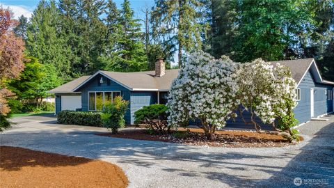 Photo of 11215 SE 284th Street, Auburn, WA 98092 (MLS # 2528221)