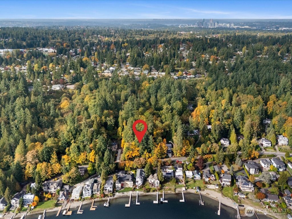 Photo of 445 W Lake Sammamish Parkway SE, Bellevue, WA 98008 (MLS # 2447725)