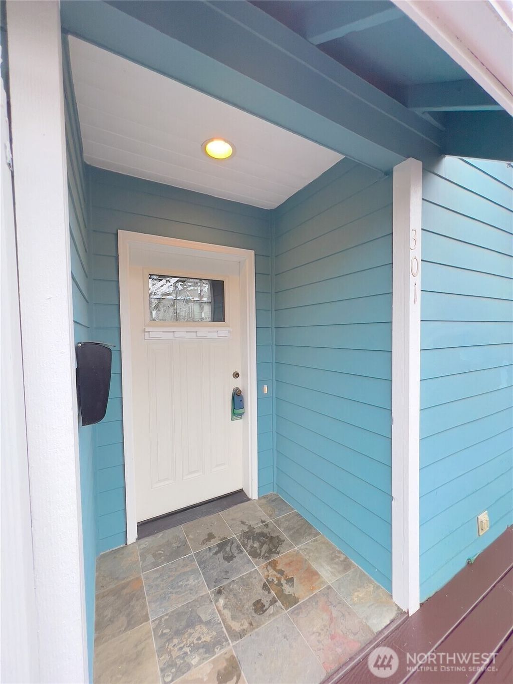 Photo of 301 27th Avenue S, Seattle, WA 98144 (MLS # 2334269)