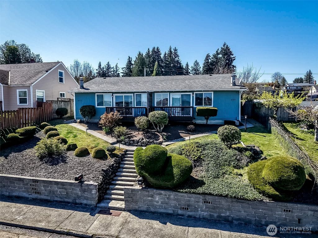 Photo of 2505 -2507 N Wycoff Avenue, Bremerton, WA 98312 (MLS # 2517189)