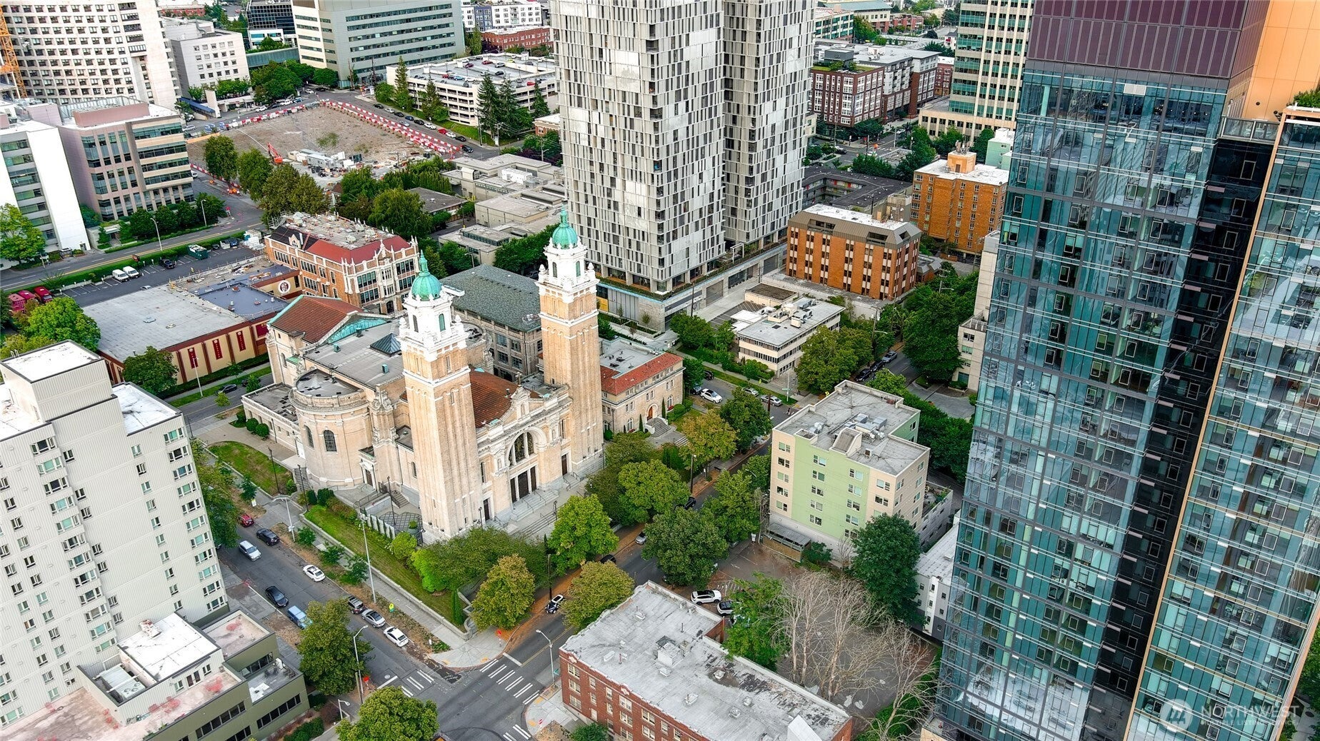 815 9th Avenue