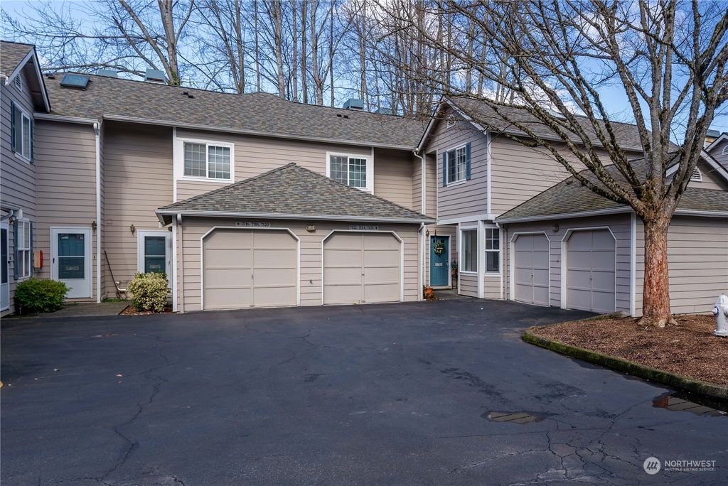 Photo of 7126 NE 171st Lane, Kenmore, WA 98028 (MLS # 2200854)