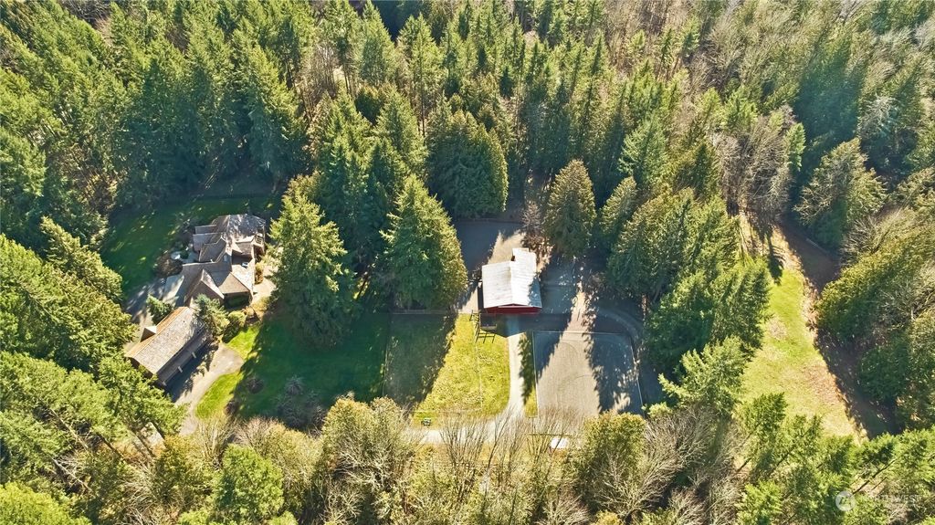 Photo of 111 292nd Avenue SE, Fall City, WA 98024 (MLS # 2039975)
