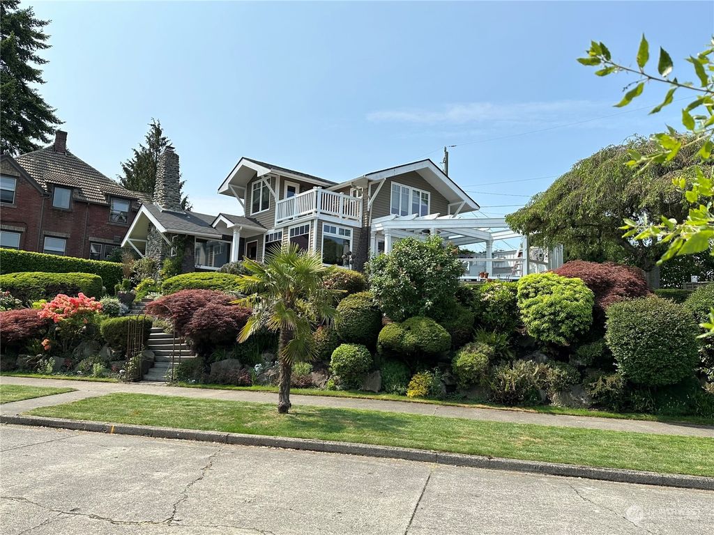 Photo of 1529 Palm Avenue SW, Seattle, WA 98116 (MLS # 2220740)