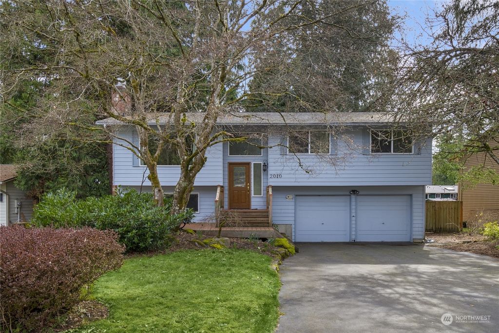 Photo of 2010 172nd Place SE, Bothell, WA 98012 (MLS # 2048284)