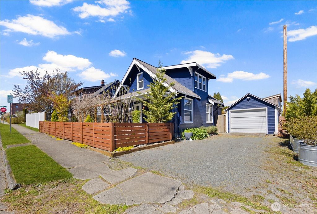 Photo of 1909 24th Street, Everett, WA 98201 (MLS # 2502663)