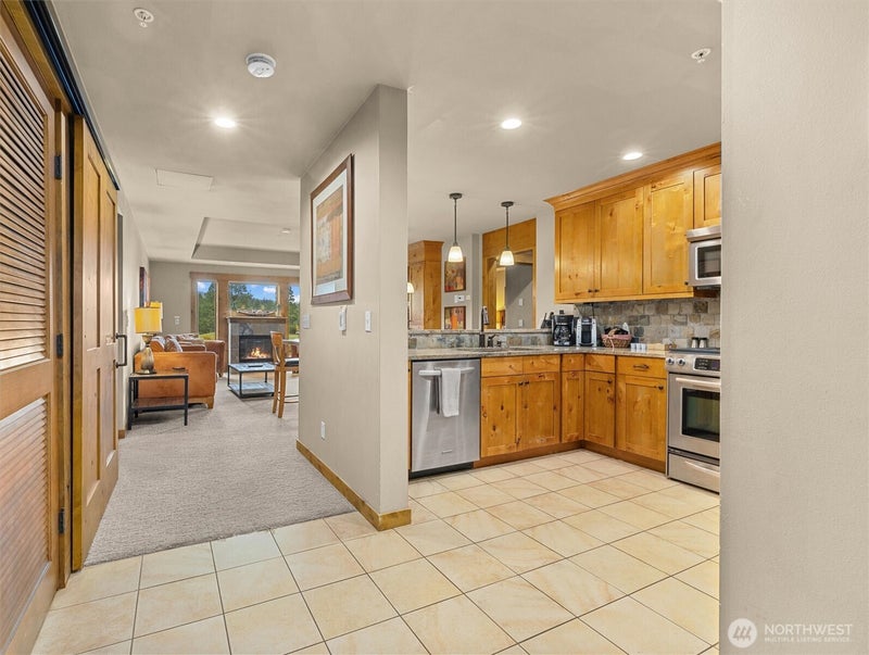 3770 Suncadia Trail 102