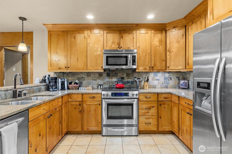 3770 Suncadia Trail 102