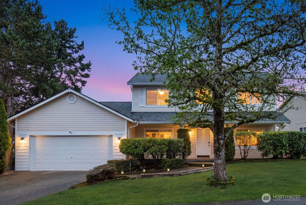 Photo of 1622 95th Avenue NE, Lake Stevens, WA 98258 (MLS # 2494604)