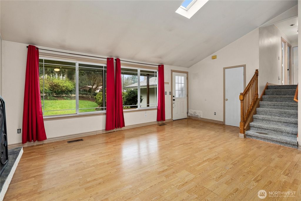 Photo of 31621 46th Avenue S, Auburn, WA 98001 (MLS # 2491988)