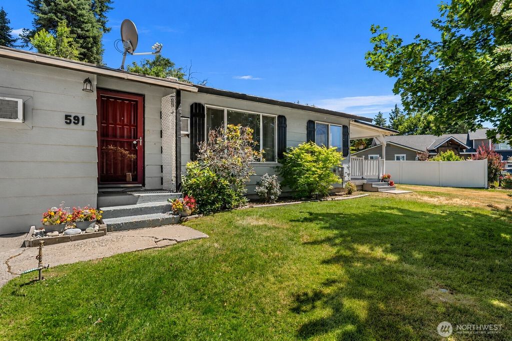 Photo of 593 Rolfs Place PL, East Wenatchee, WA 98802 (MLS # 2552876)