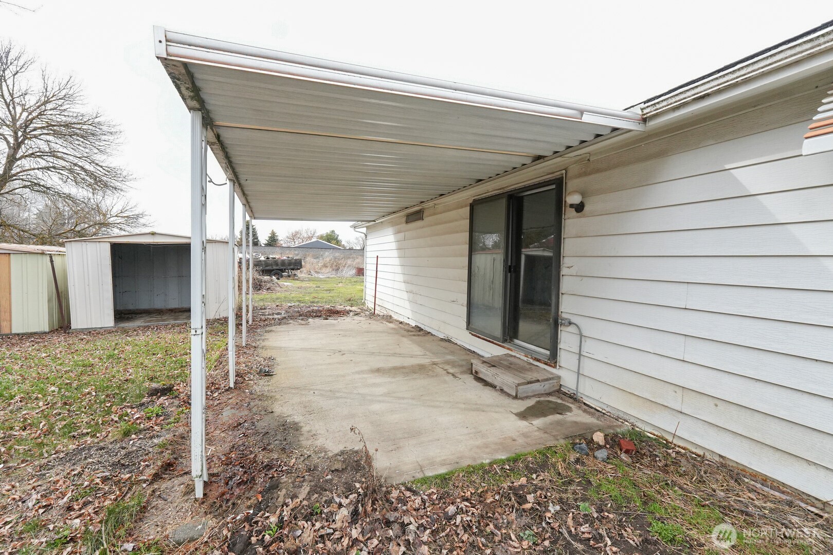 204 E Oak Street