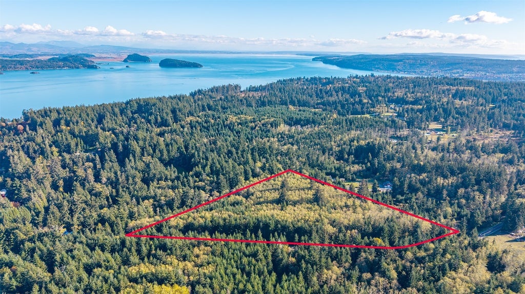 Photo of 0 nhn E Troxell Road, Oak Harbor, WA 98277 (MLS # 2597798)