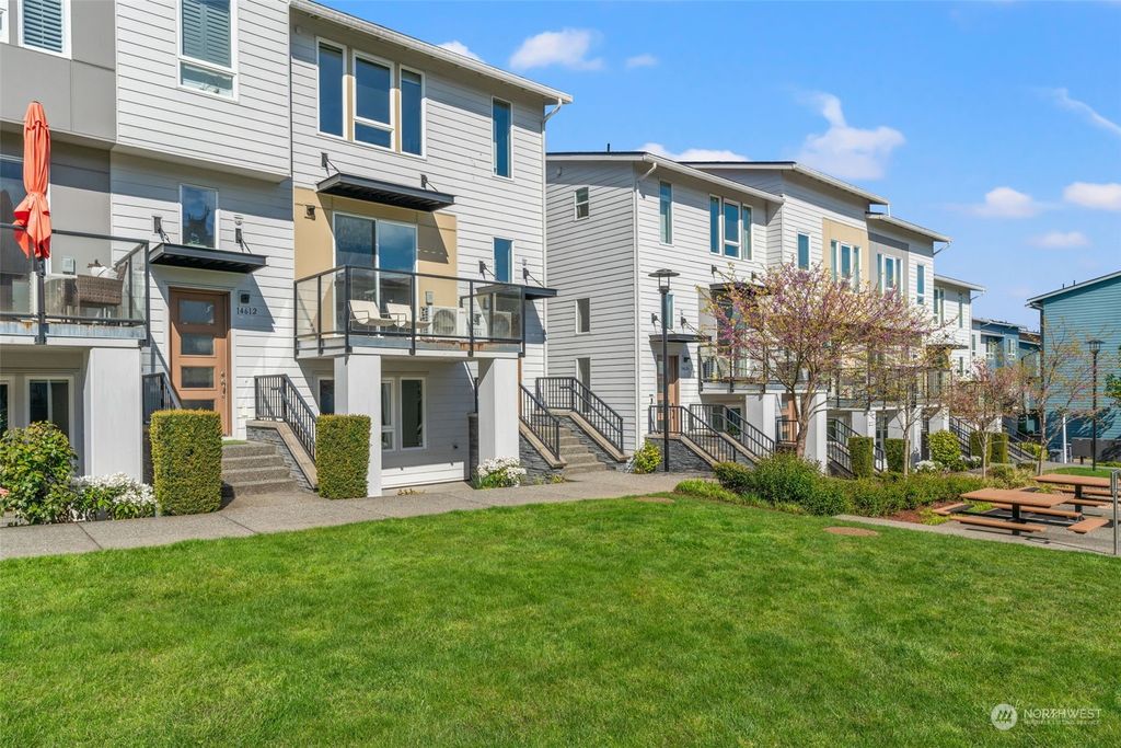 Photo of 14616 35th Court NE, Lake Forest Park, WA 98155 (MLS # 2234314)