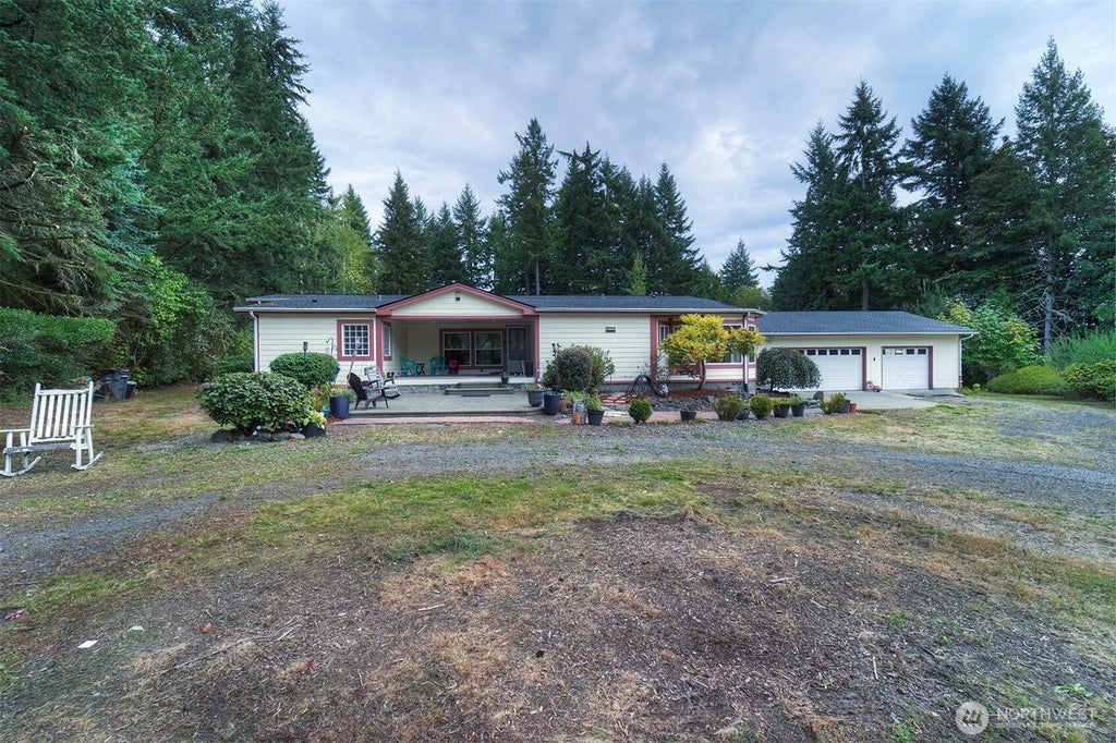 Photo of 462 NW Equestrian Drive, Poulsbo, WA 98370 (MLS # 2580919)