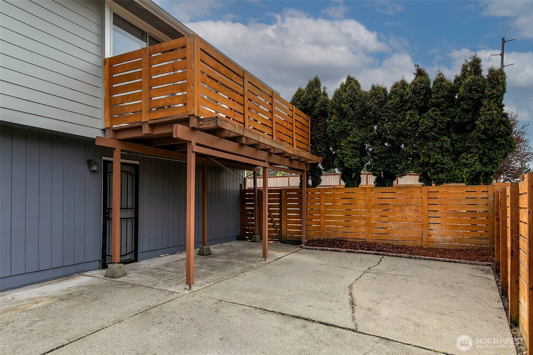 Des Moines, Washington 98198, United States, 4 Bedrooms Bedrooms, ,3 BathroomsBathrooms,Residential,Pending,108037