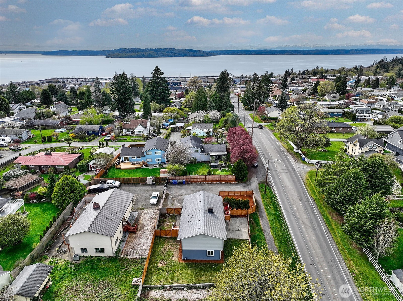 Des Moines, Washington 98198, United States, 4 Bedrooms Bedrooms, ,3 BathroomsBathrooms,Residential,Pending,108037