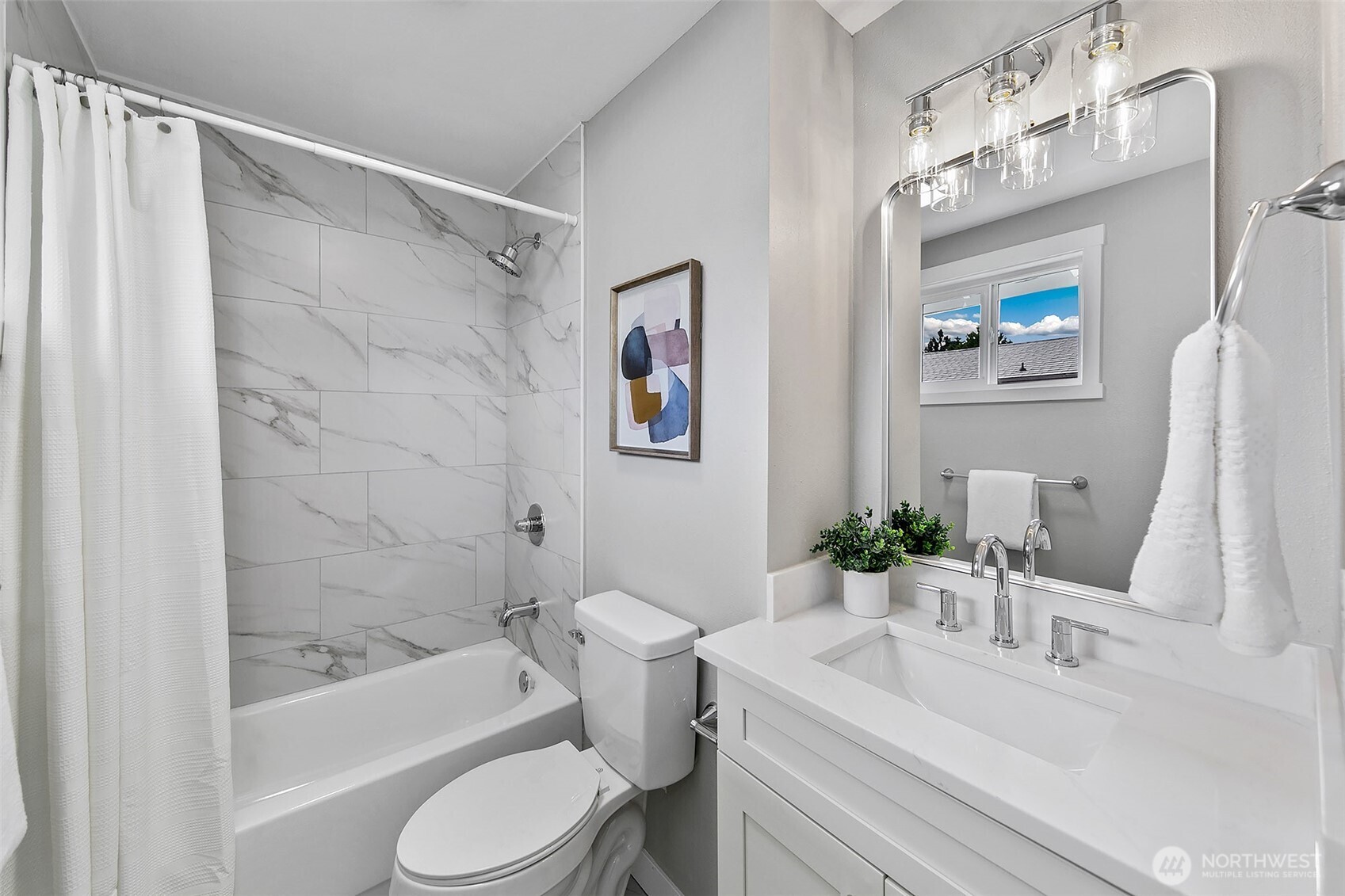 Des Moines, Washington 98198, United States, 4 Bedrooms Bedrooms, ,3 BathroomsBathrooms,Residential,Pending,108037